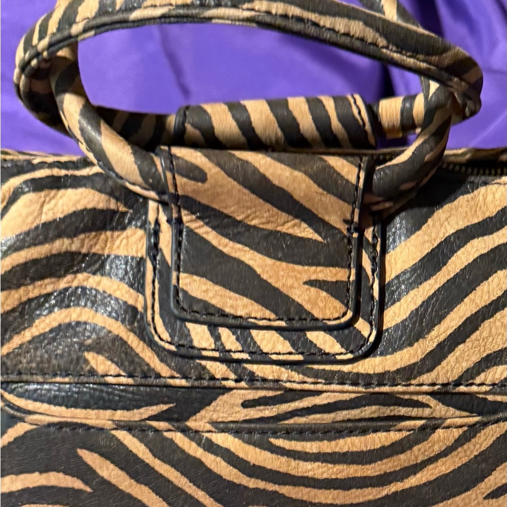 NEW* HOBO International *ZEBRA *Sheila* LEATHER Satchel Crossbody Bag Brass Hard - Picture 13 of 13